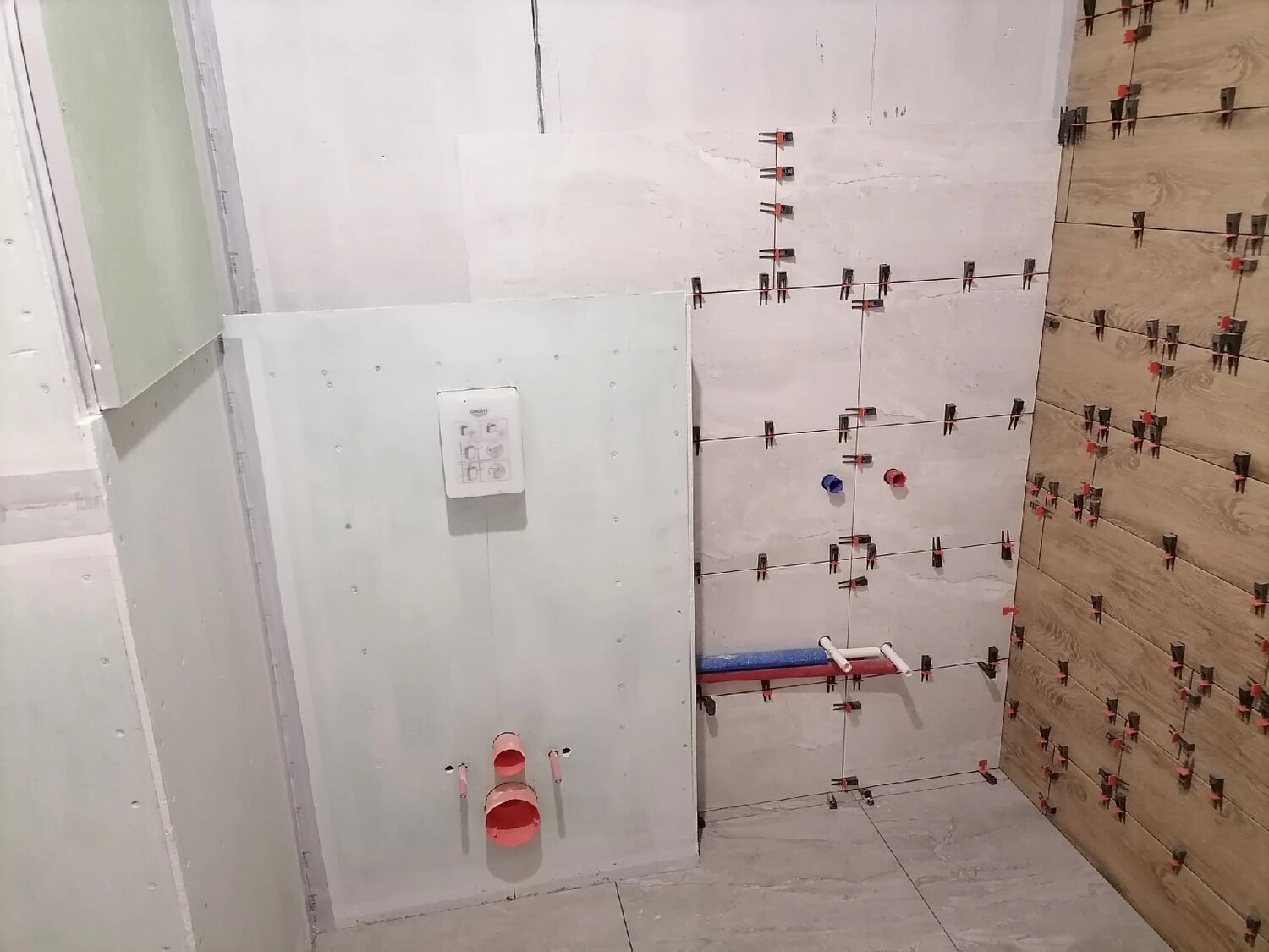 укладка плитки, плитка на стену, санузел под ключ, комната ванная, санузел ремонт