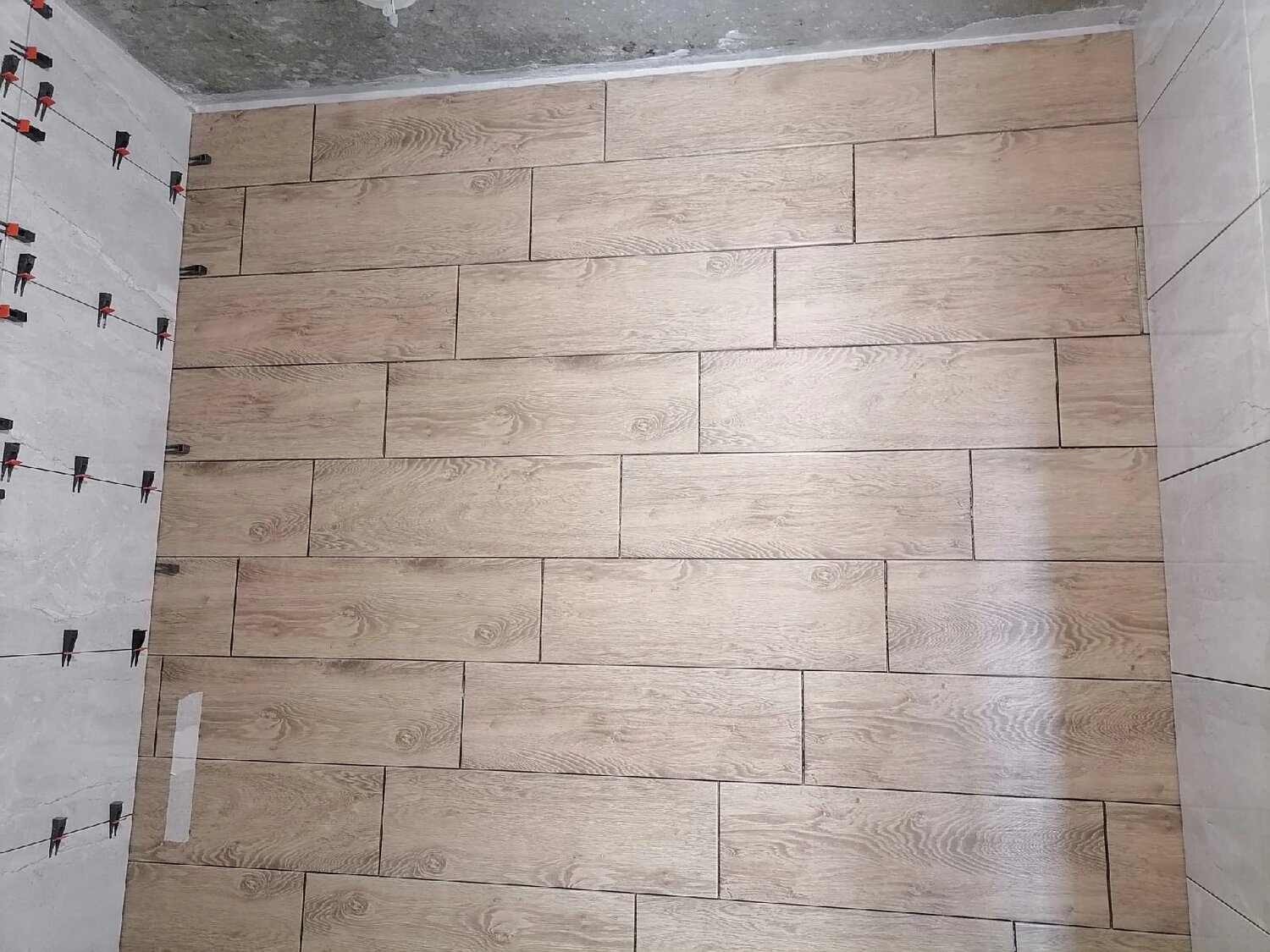 укладка плитки, плитка, плитка для стен, керамическая плитка, кладка плитки