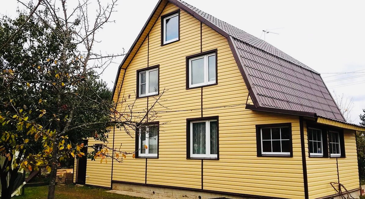 желтый сайдинг, сайдинг, дом сайдинг, отделка дома сайдингом, сайдинг дома