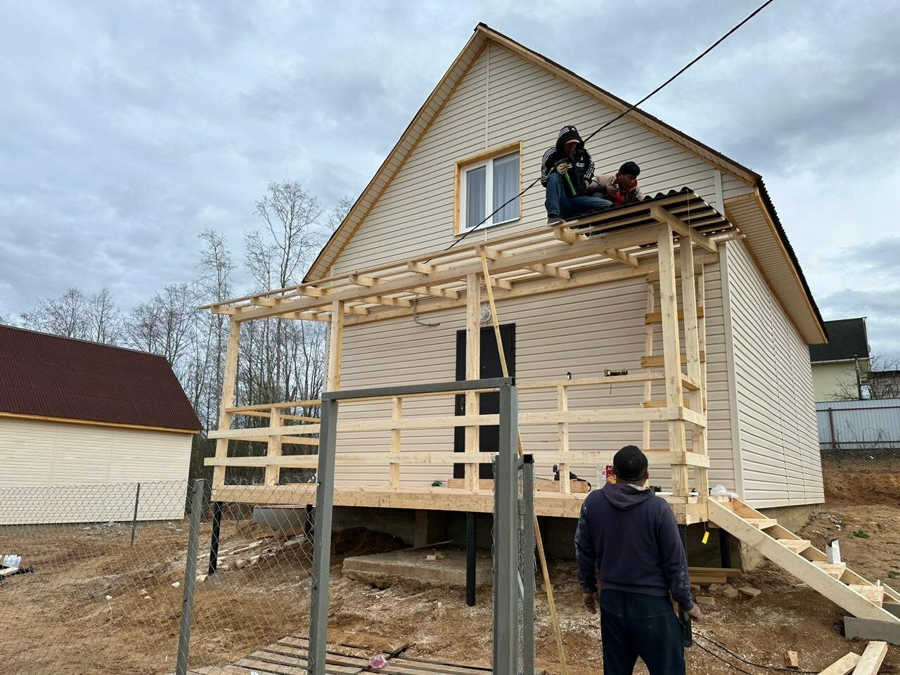 каркас веранды к дому, пристрой веранды к дачному дому, строительство веранды к дому, пристрой веранда к деревянному дому, пристройка к деревянному дому