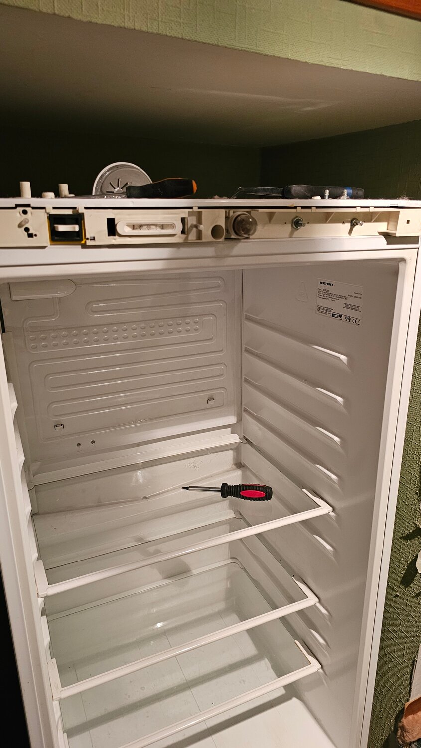 холодильник, холодильник vestfrost bkf 355, ремонт холодильника, навесной испаритель для холодильника, холодильник liebherr 4056