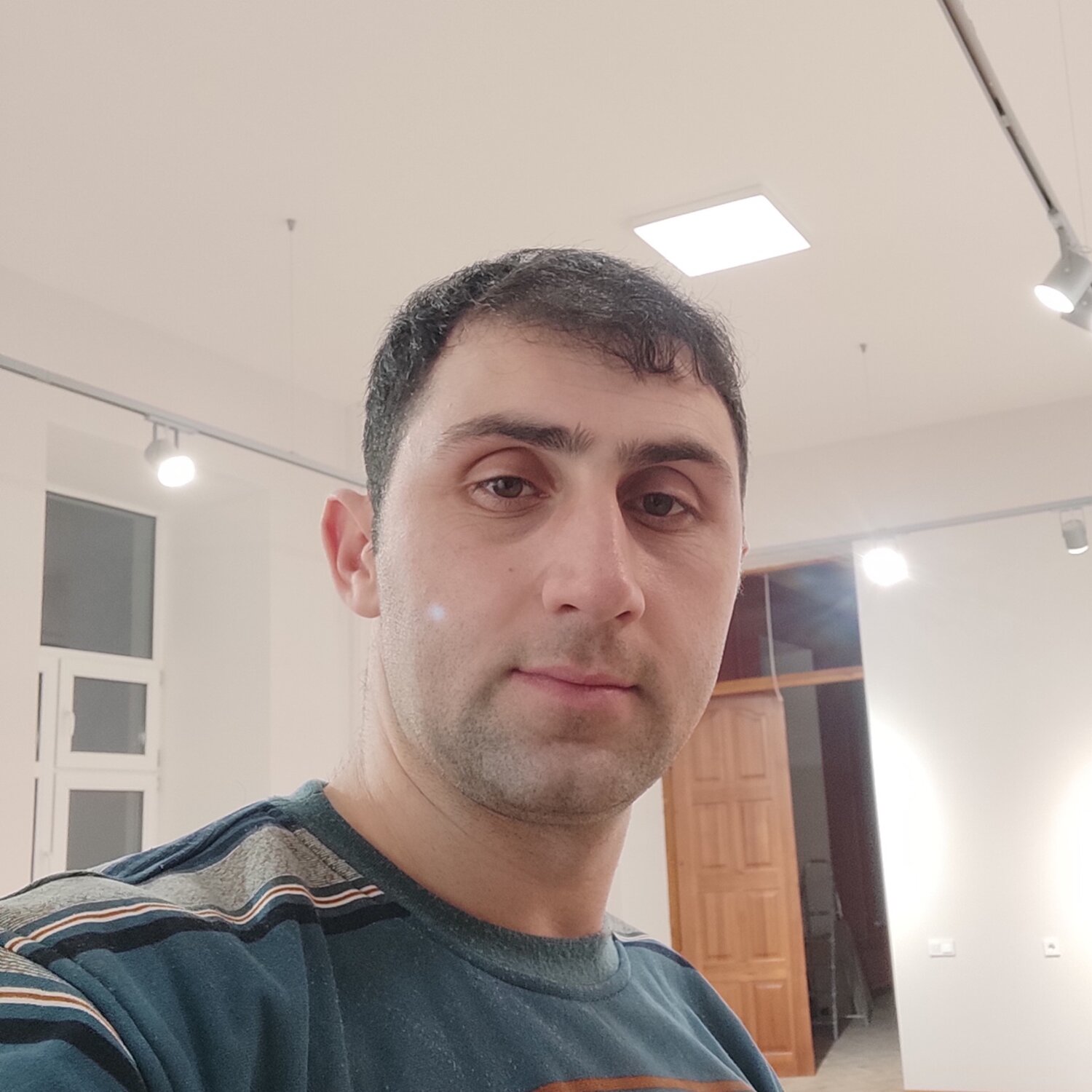 Артём Резников