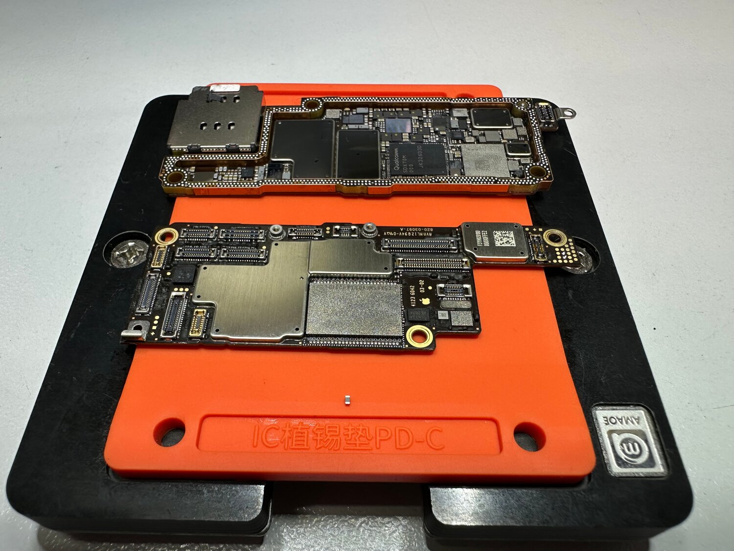 материнская плата iphone, контроллер тачскрина iphone 6 plus, материнская плата iphone 11, плата iphone xr, плата iphone 10
