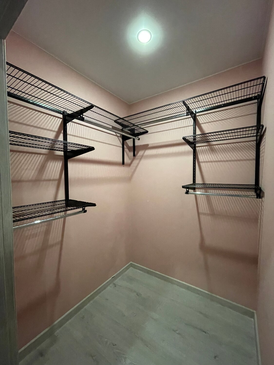 гардеробные системы металлические, гардеробные системы, гардеробные системы сетчатые, гардеробная, гардеробные системы титан