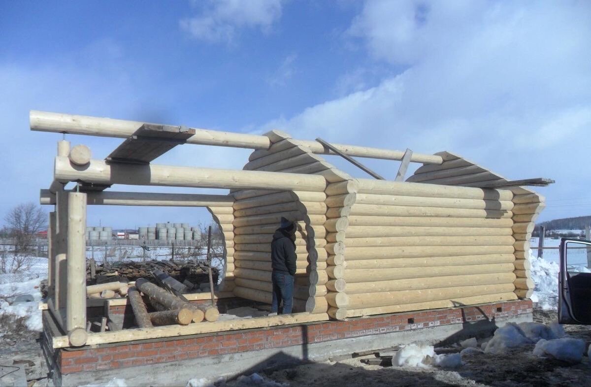 баня из оцилиндрованного бревна 6х4, сруб бани из бревна, сруб из оцилиндрованного бревна, сруб из бревна, сруб бани