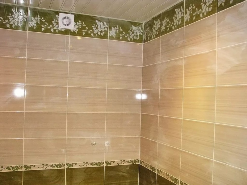 укладка плитки в ванной, выкладка плитки в ванной, кладка плитки в ванной, облицовка стен керамической плиткой, облицовка плиткой