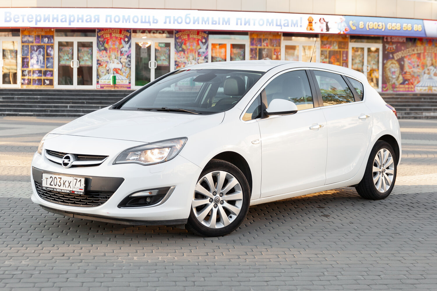 Аренда автомобиля Opel Astra J в Туле