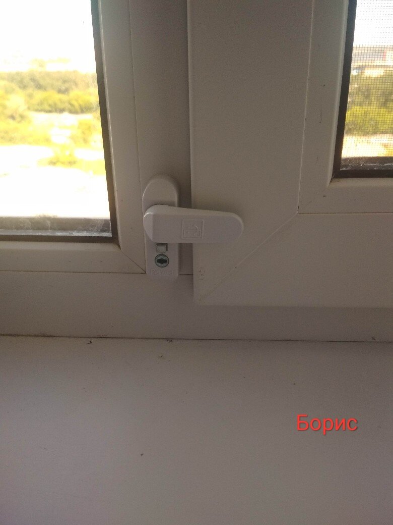 замок оконный "penkid sash lock" белый, окна, блокиратор для окна пластиковый на подоконнике, пластиковое окно, mg-ekt замок на окно sash lock penkid