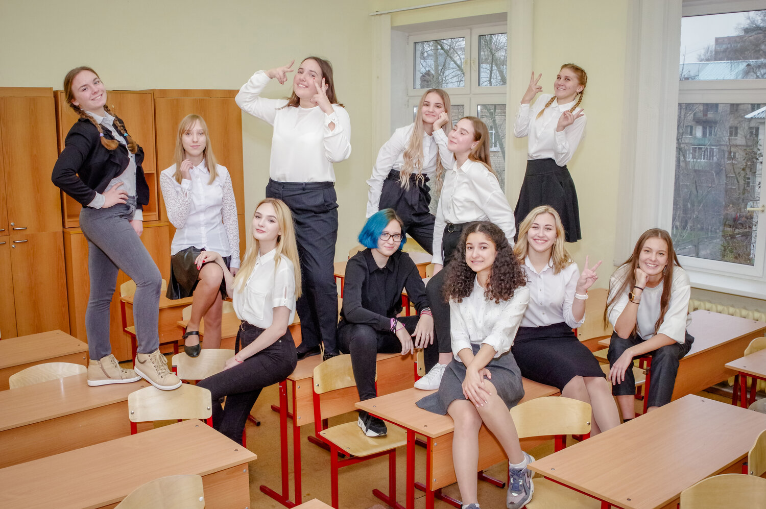 выпускной, в классе, школьная, старшие классы, люди