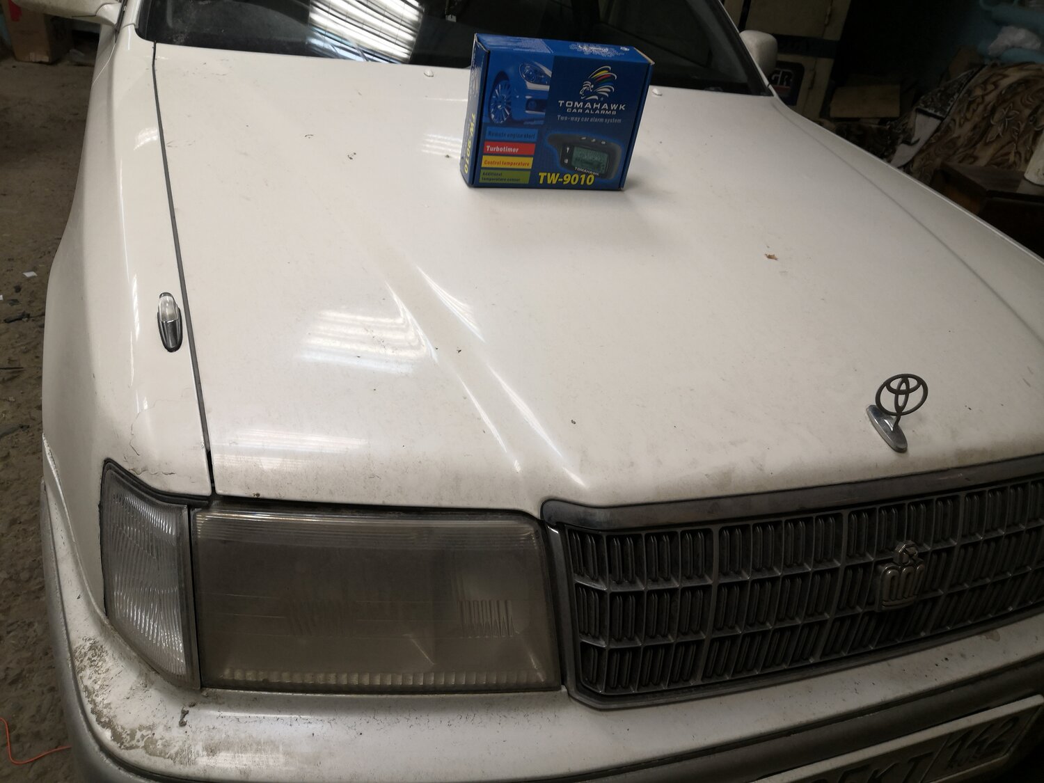 авто, автомобиль, легковой автомобиль, вмятина капот газ 3102, капот