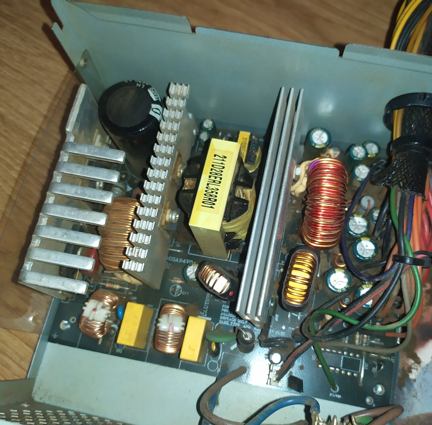 блок питания seasonic ss-500et active pfc 500w, блок питания seasonic ss-500es 500w, блок питания seasonic ss-400et active pfc 400w, компьютерный блок питания, бп aerocool 600 разбор