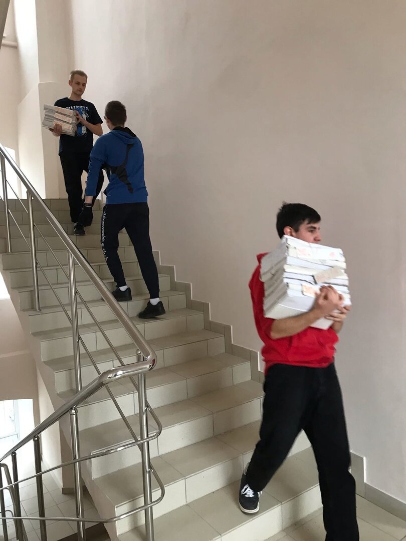 человек, пожарная тревога, школа, эвакуация людей, социальный ролик очередь
