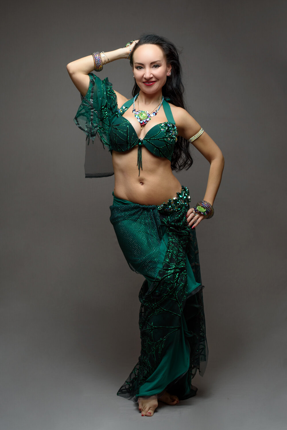 костюм для восточного танца, костюм для танца живота, восточные танцы, платье для восточных танцев, танцовщица восточных танцев