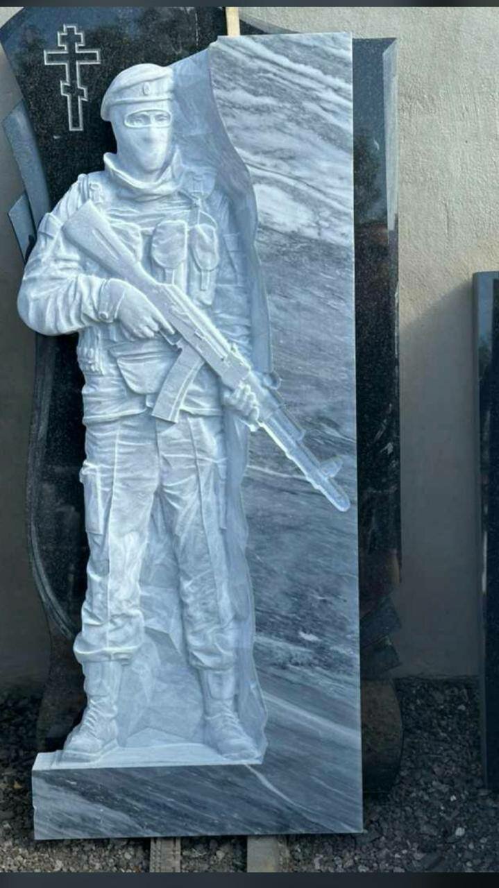 памятник, резные памятники, памятник для военного, памятники и надгробия, гранитные памятники