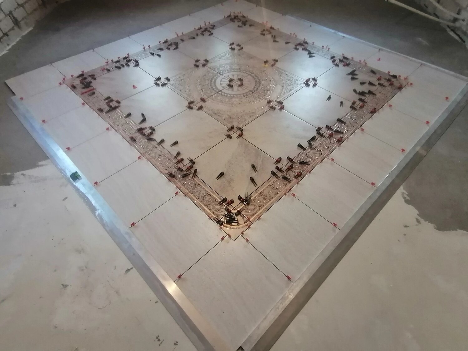 укладка плитки, плитка на пол, плитка напольная, мраморная плитка для пола, укладка напольной плитки