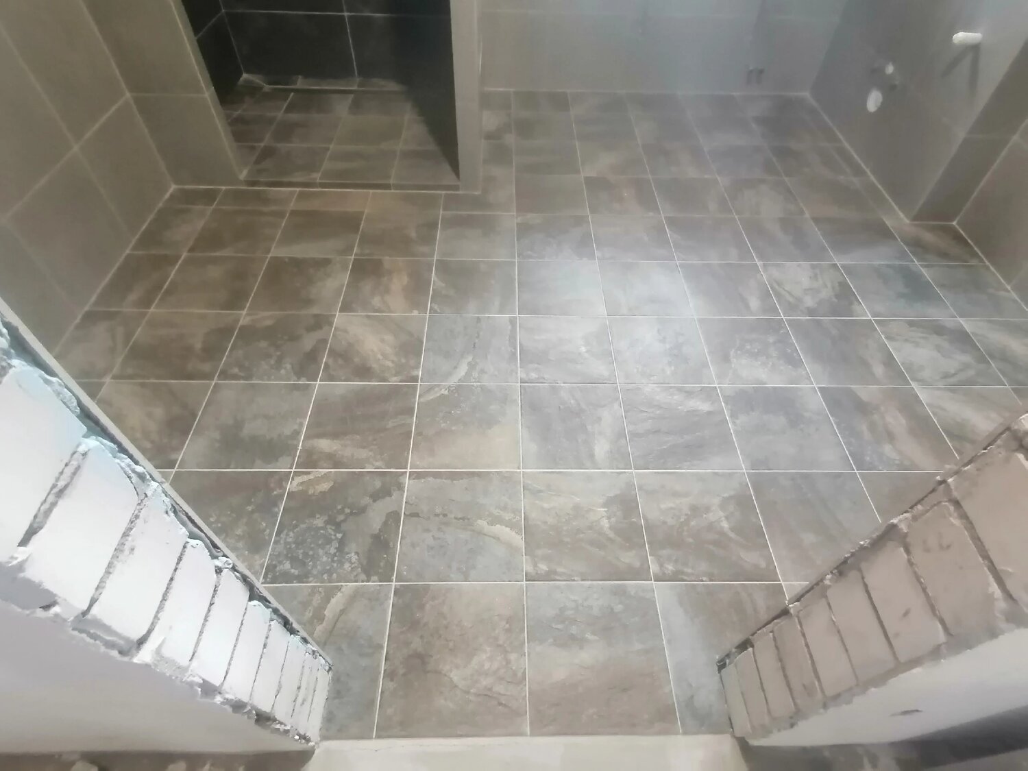 укладка плитки, плитка, плитка на пол, укладка плитки на пол, клинкерная плитка