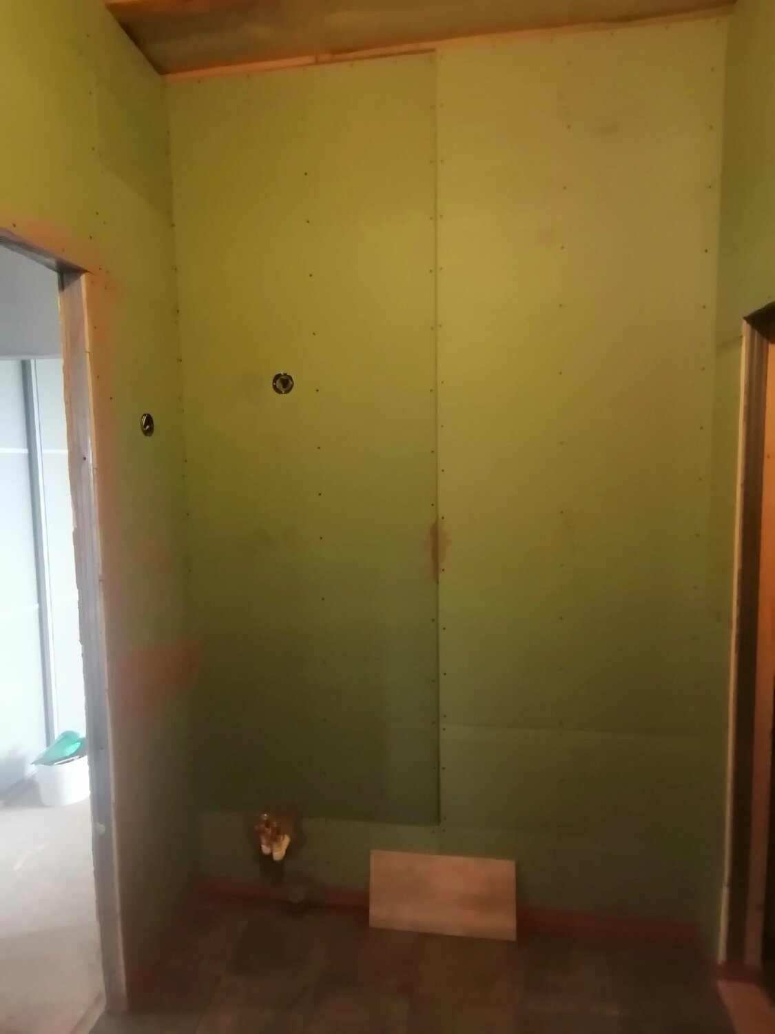 обшивка стен гипсокартоном, гипсокартон перегородка, гипсокартон, стена гипсокартон, отделка стен гипсокартоном