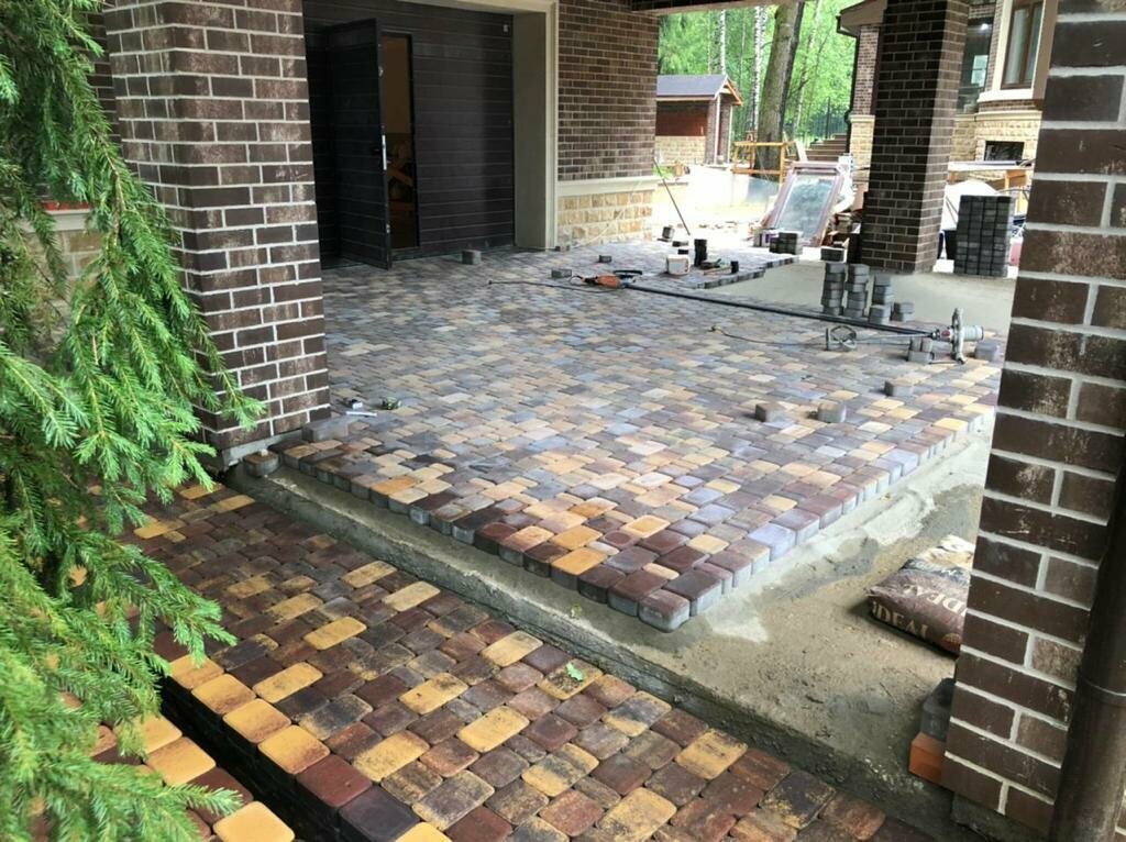 укладка тротуарной плитки, тротуарная плитка брусчатка, тротуарная плитка, плитка старый город, тротуарная плитка брук