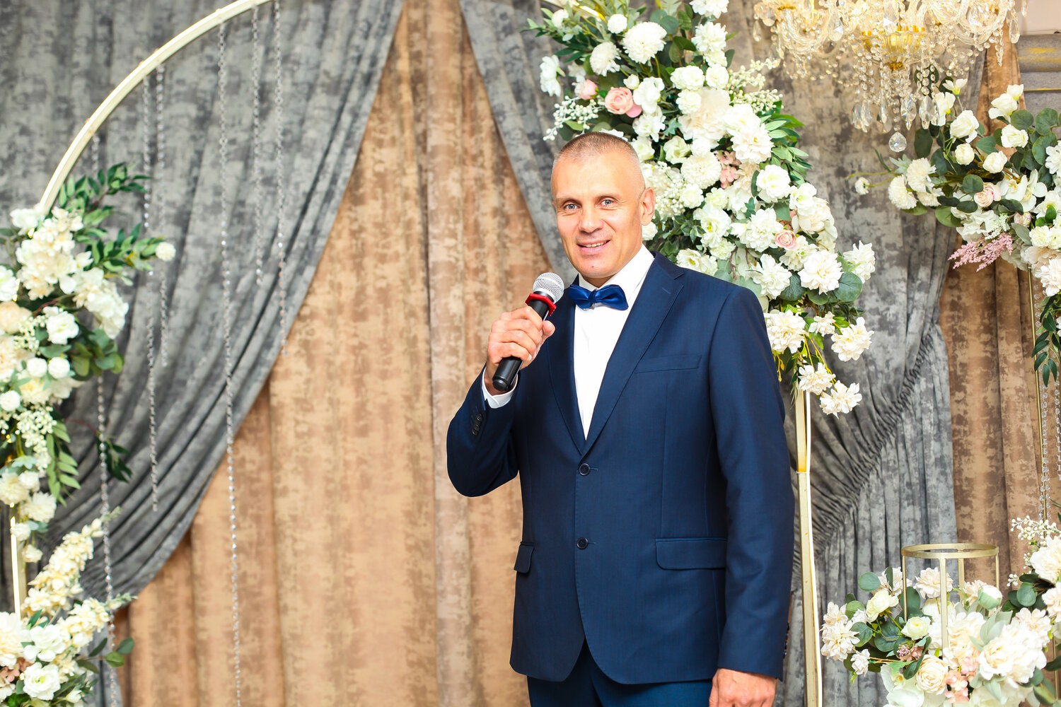 ведущий на свадьбу масарыгин, ведущий, ведущий на свадьбу, тамада на свадьбу, свадебный ведущий фарит