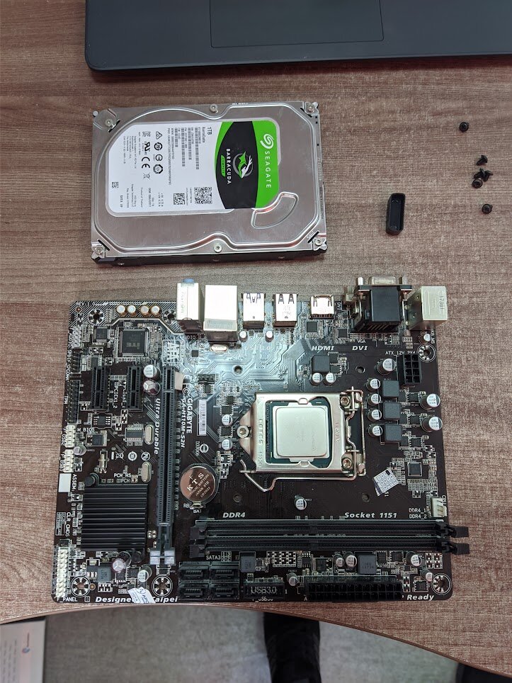 asrock h81m-dg4, материнская плата asrock h310cm-dvs intel, плата компьютера, компьютерная техника, socket s1