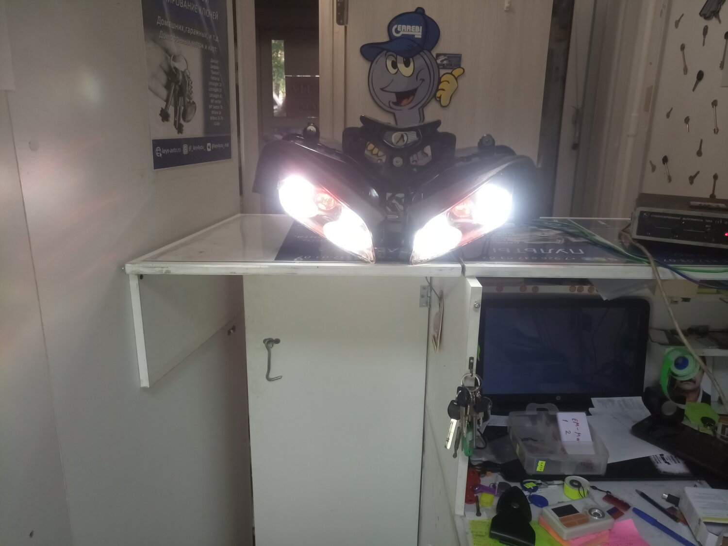 honda cbr 600 f4 линзы, sym maxsym 400 фара, фара для мотоцикла, led фары на снегоход brp, обтекатель на мотоцикл