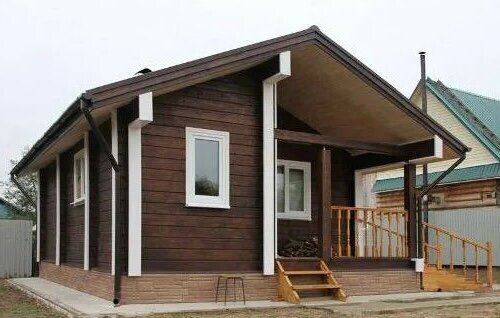 покраска деревянных домов, цвет фасада деревянного дома, дом из клееного бруса osmo, каркасный дом белый с коричневым, покраска деревянного дома снаружи