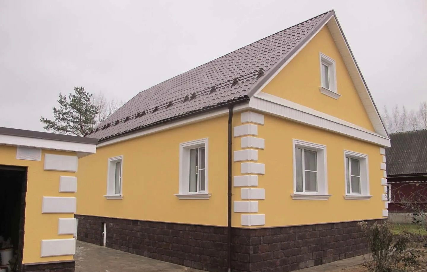 отделка фасада, фасад дома, окраска фасада, штукатурный фасад, фасад дома короед