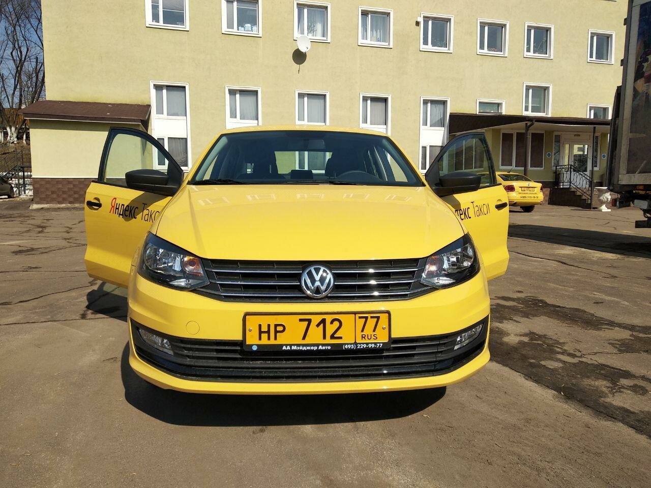 volkswagen polo, фольксваген поло такси, новый фольксваген поло, фольксваген поло желтый, Volkswagen Polo V Рестайлинг