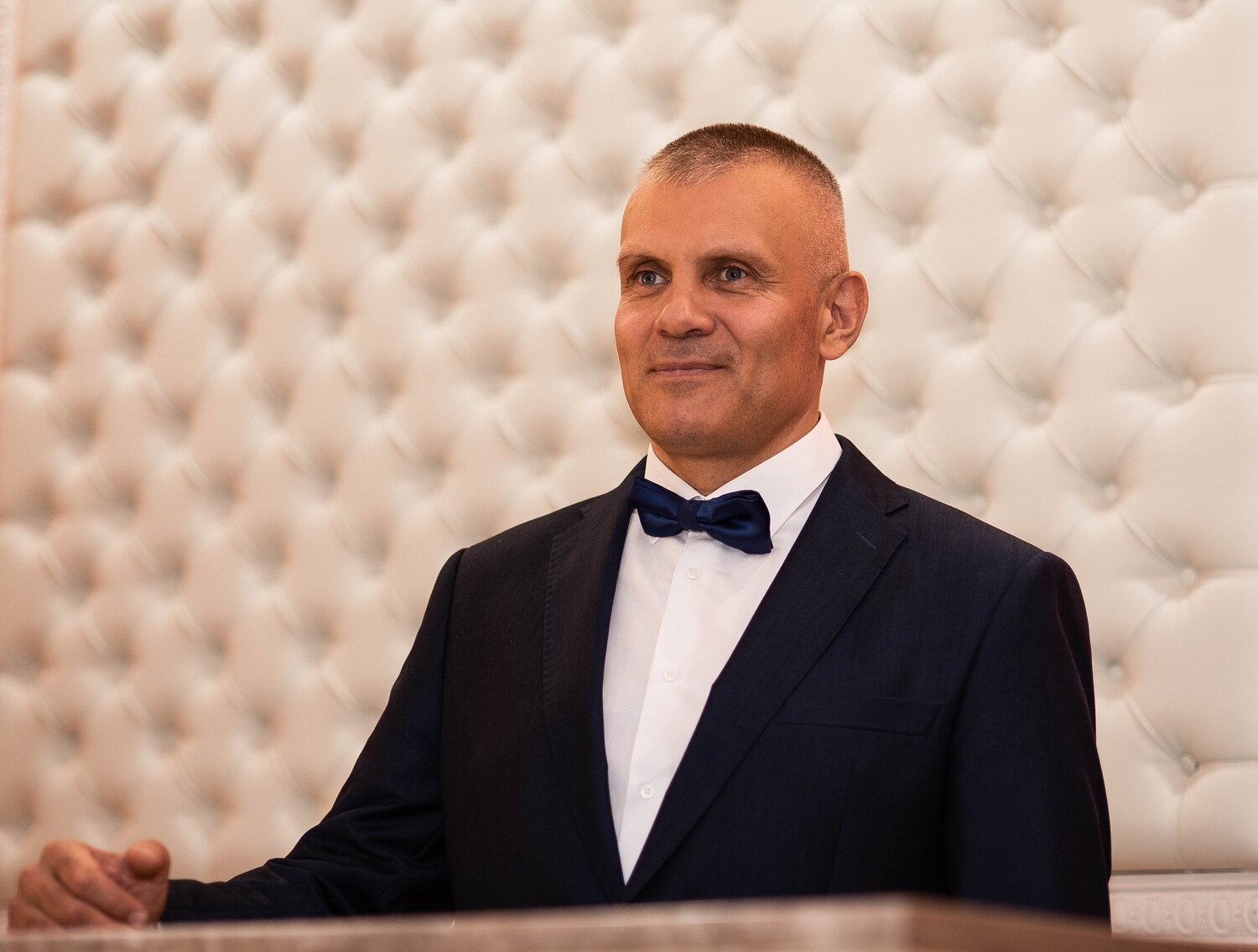 человек, мужчина, ведущий, дмитрий хворостовский, меньщиков
