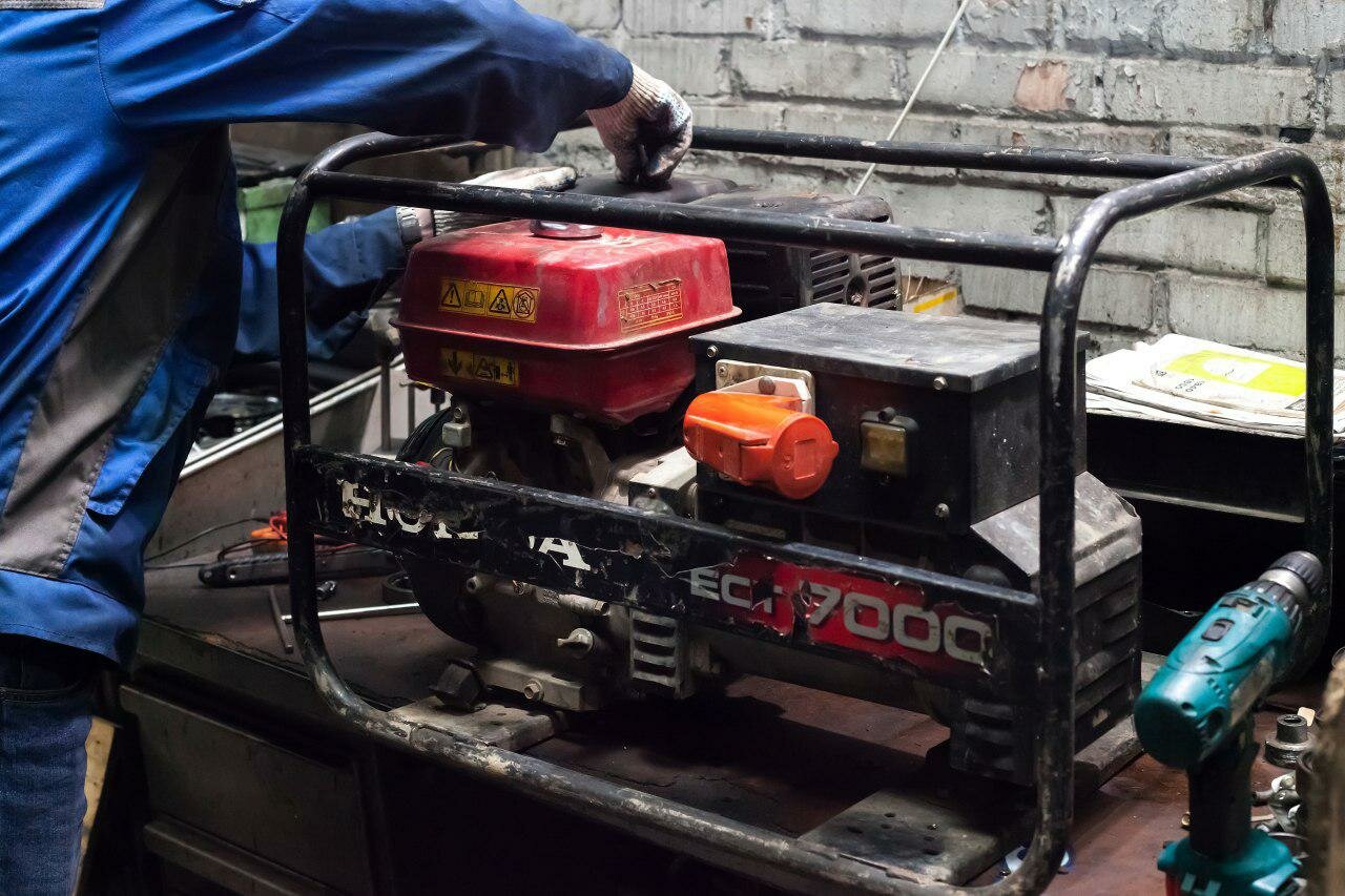 бензиновый генератор honda ect7000, бензиновый генератор, генератор бензиновый dde dpg9551e hhy5000f hyundai, электрогенератор бензиновый, отремонтировать бензиновый генератор