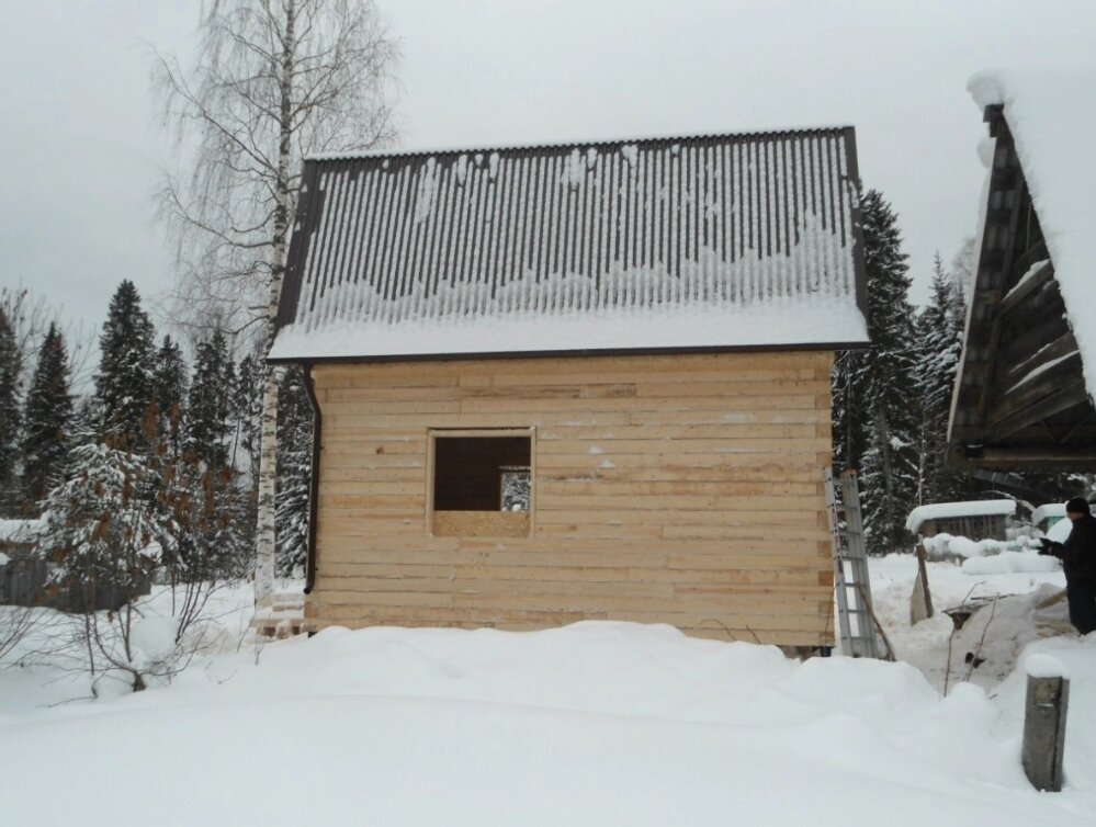 сруб бани, дом дачный, баня в поле, дачный домик, дача