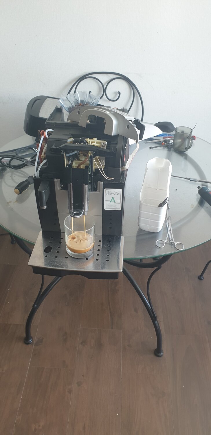 кофемашина delonghi, кофемашина, автоматическая кофемашина, профессиональная кофемашина, кофемашина делонги