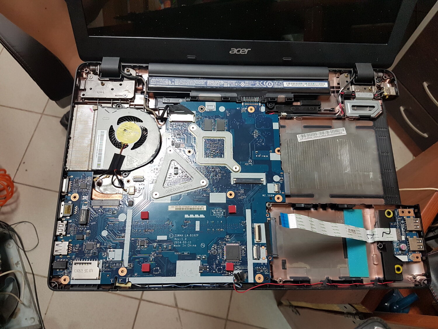 ноутбук acer aspire v3-572g-7970, ноутбук acer, ноутбук acer aspire, acer aspire, разобранный ноутбук