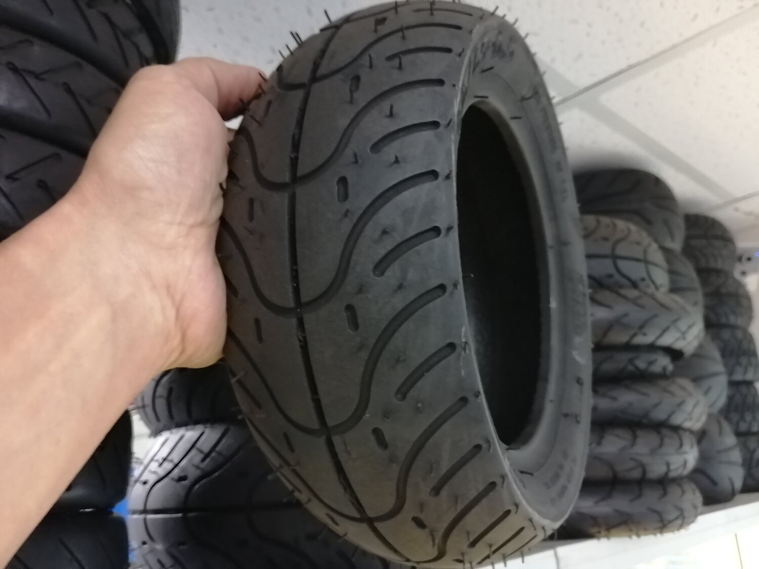 мотошины, моторезина, покрышка колеса, metzeler z8 180/55 r17, шины
