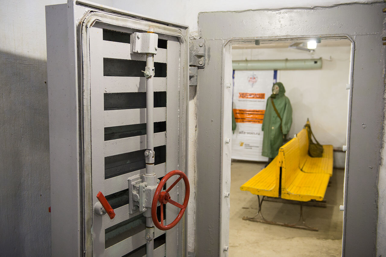 бомбоубежище, бункер, дверь защитно-герметическая ду-3-6, bomb shelter, дверь в бомбоубежище