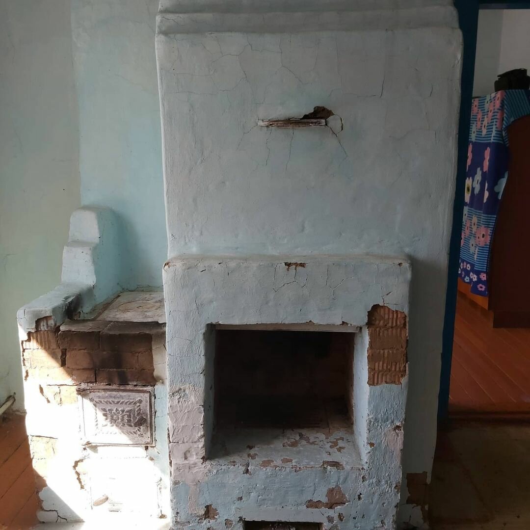 печка, печь в деревенском доме, старая печь, старая русская печь, русская печь старинная