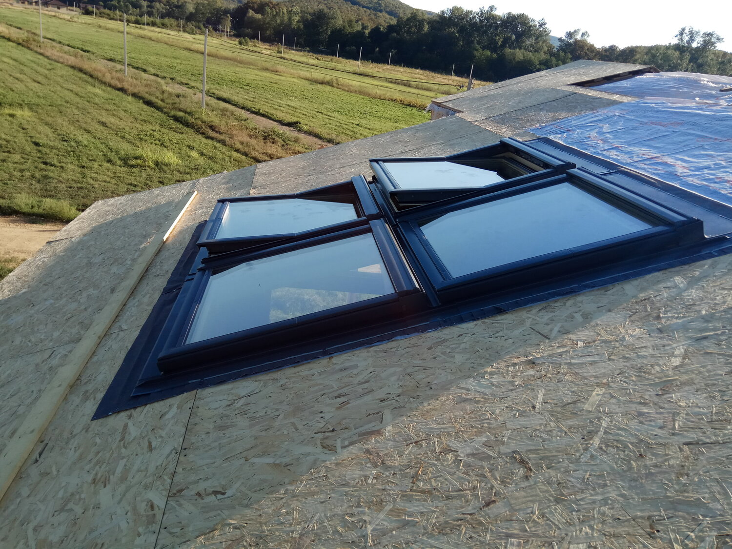 мансардные окна, зенитный фонарь velux, aluminium skylight, купол на крыше, окно на крыше