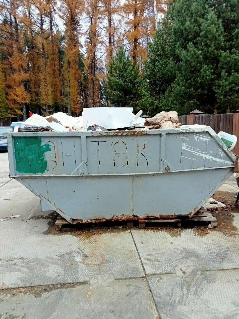 мусорные контейнеры