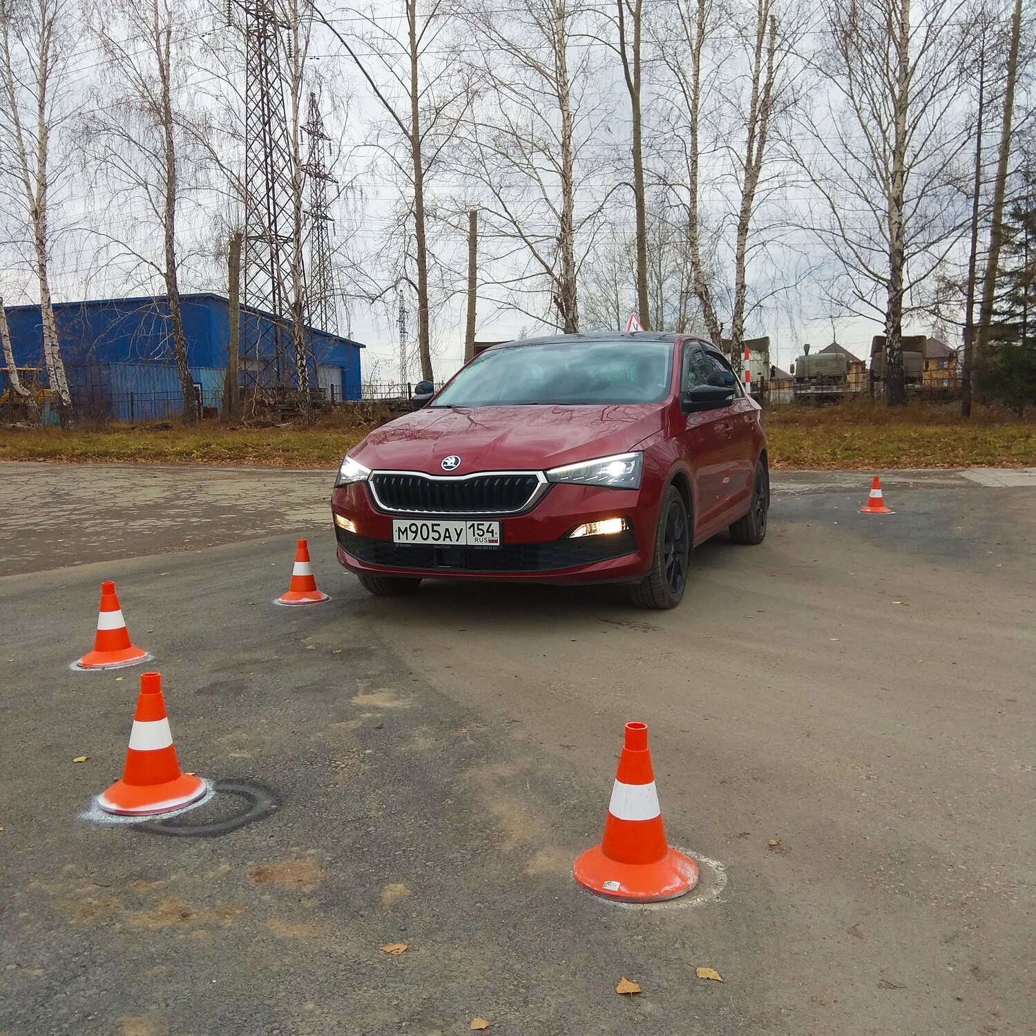 škoda rapid, новая шкода рапид, шкода рапид красный металлик, skoda rapid 2021, красный рапид 2021
