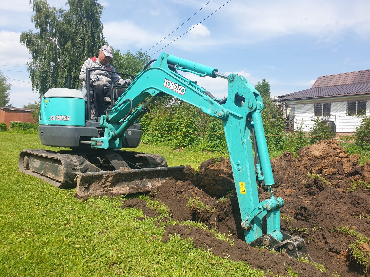 мини экскаватор, услуги мини экскаватора, мини экскаватор кобелко, мини экскаватор копает, мини экскаватор kobelco sk030