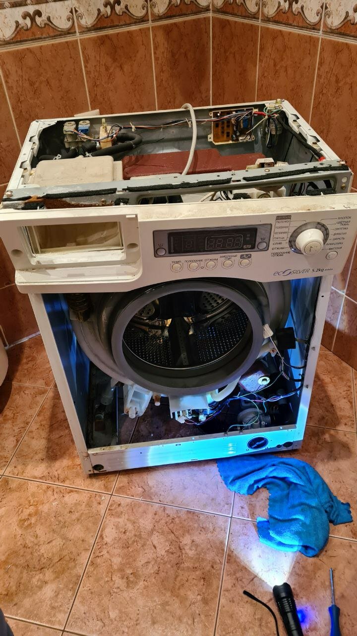 стиральная машина ремонт, огромная стиральная машина, бытовая техника, стиральная машина, крупная бытовая техника