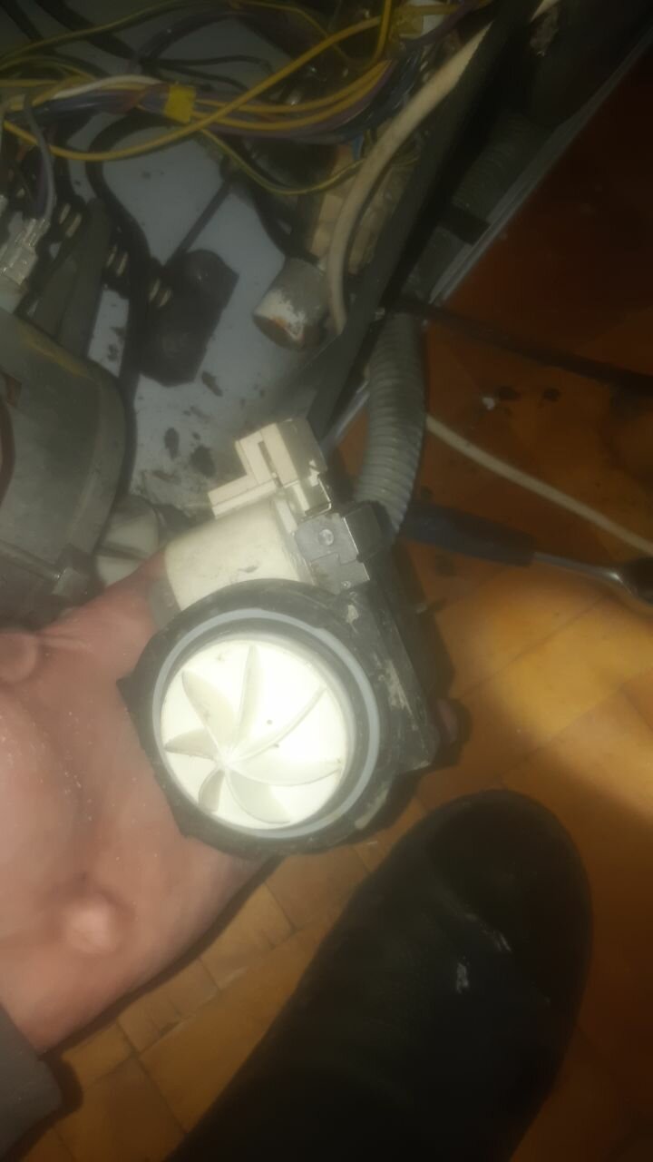 помпа (насос) blp3 00/002 285.962 для посудомоечной машины bosch 611332, щелочная помпа для посудомоечной машины bosch 00620774, насос сливной пмм bosch, siemens 620774/611332, pmp030bo, bo5440, сливной насос, насос (помпа) сливной для посудомоечной машины bosch 620774