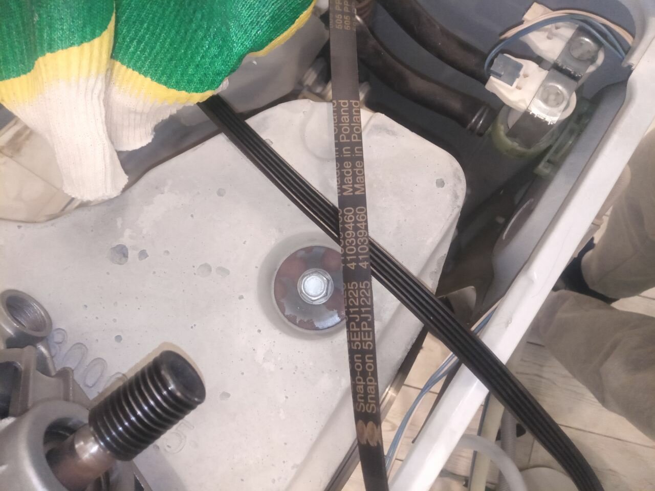 замена ремня генератора, замена приводного ремня, замена ремня генератора лада калина, ремень генератора, ремень генератора уаз буханка