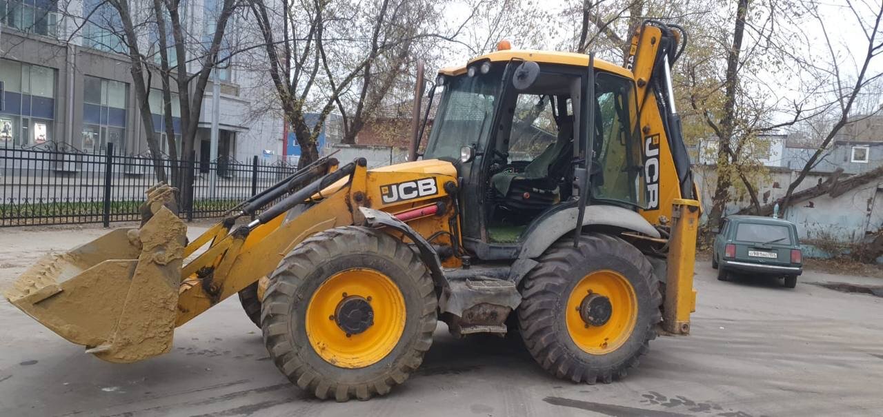 Аренда экскаватора-погрузчика: JCB 4CX