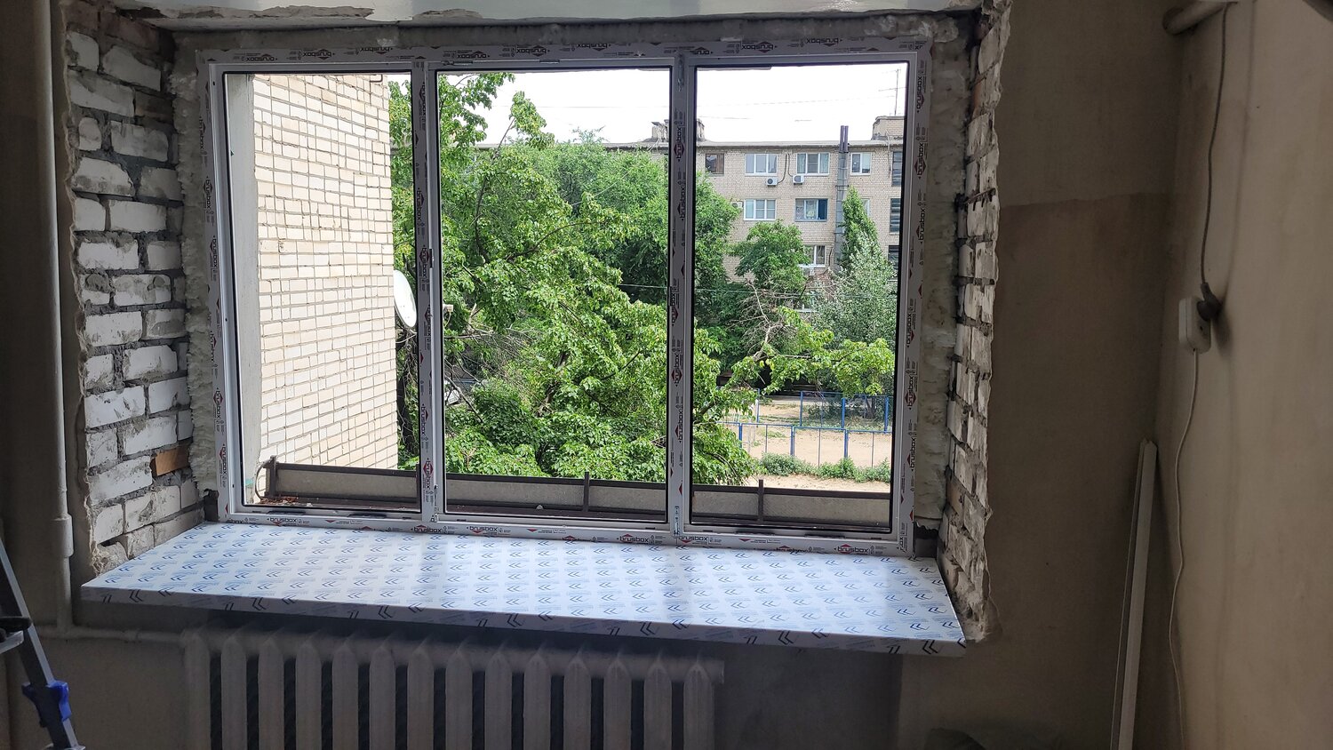 окно, балконный блок, балконный проем, оконный проем на балкон, откос окна