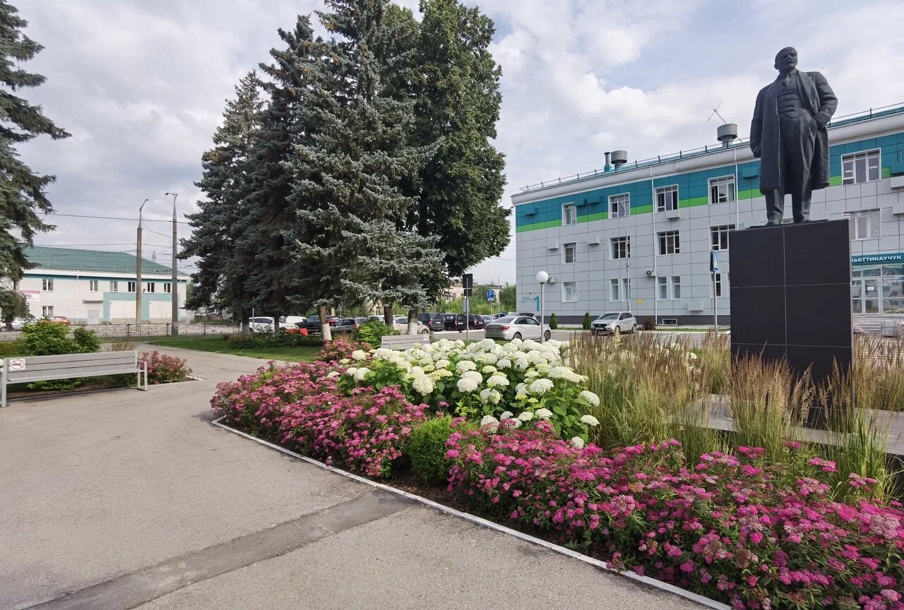 памятник ленину в дзержинске нижегородской области, волоконовка белгородская область памятник ленину, памятник в и ленину, памятник лаврентьеву в академгородке, памятники города суворова тульской области
