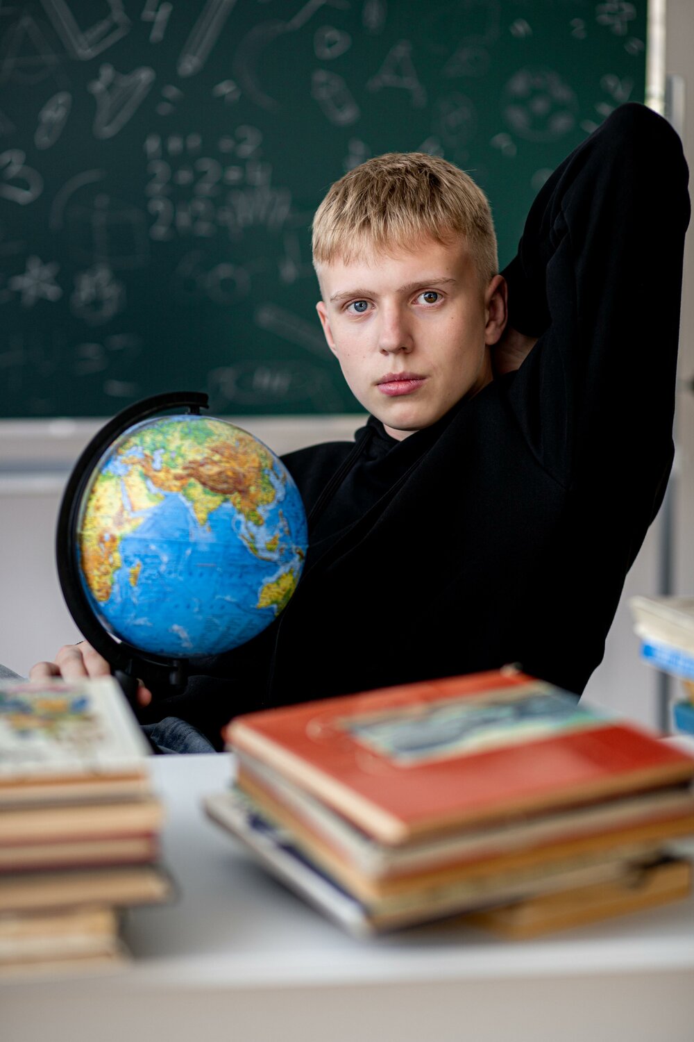 меловая доска, человек, рамка выпускник, волчья кровь 2012, выпускники школы