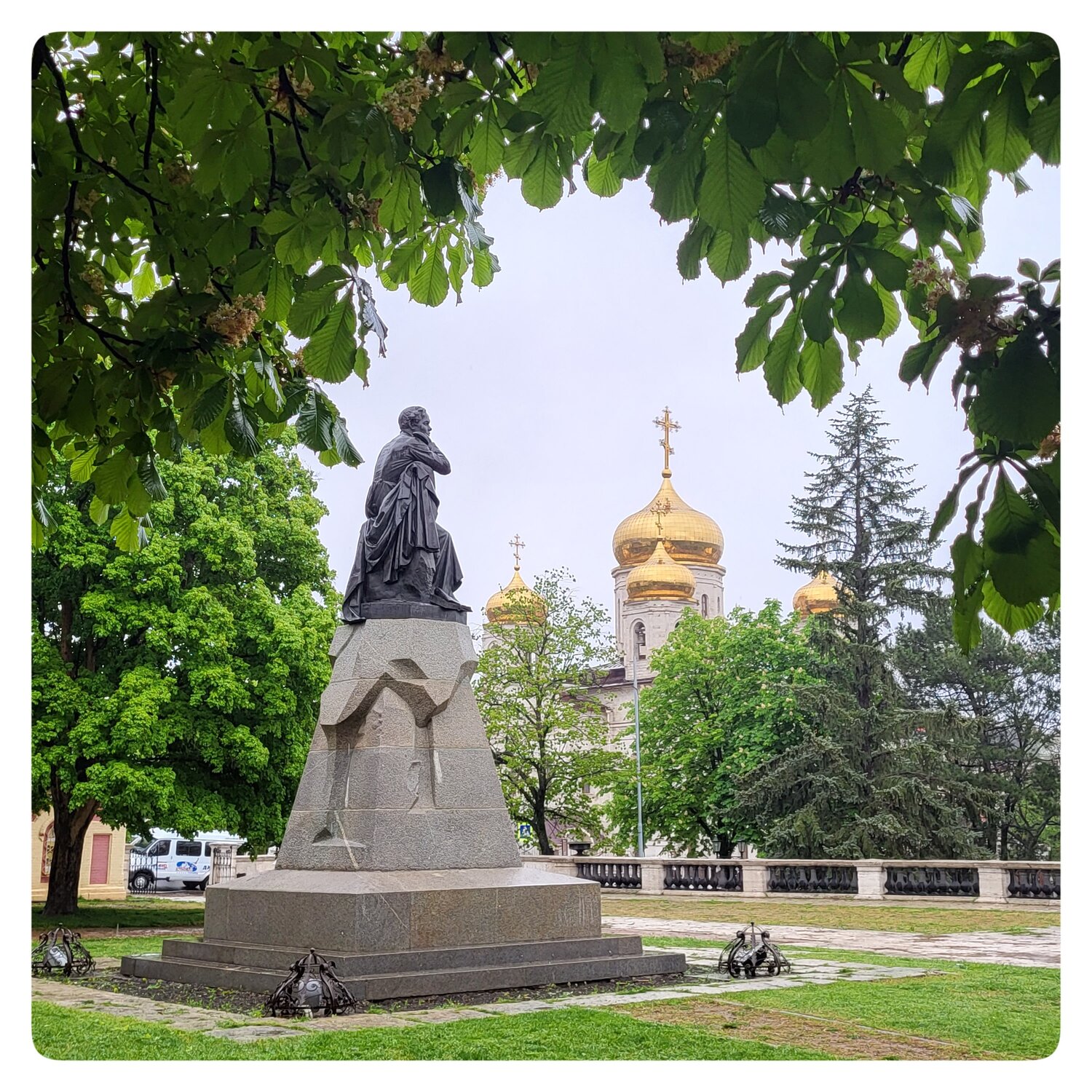 памятник лермонтова пятигорск, памятник лермонтову в пятигорске, собор пятигорск памятник лермонтову, памятник м ю лермонтову в пятигорске, памятник лермонтову