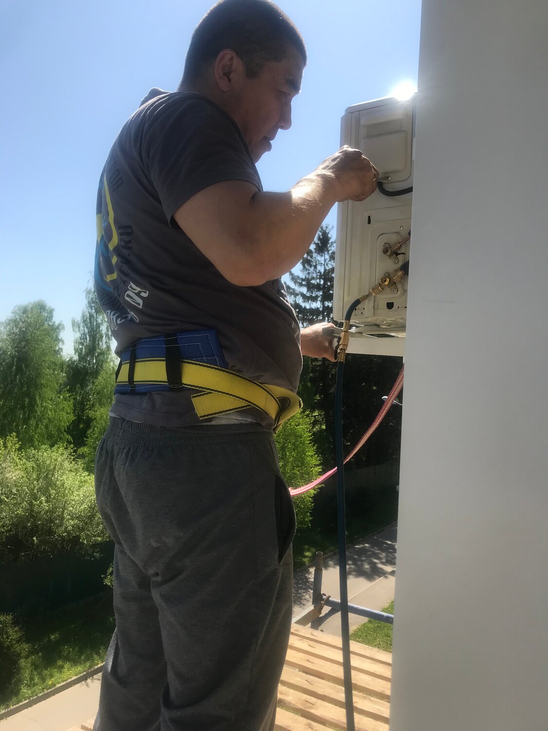 монтаж кондиционера, установка кондиционера, монтаж сплит системы, монтаж наружного блока кондиционера, установка сплит системы