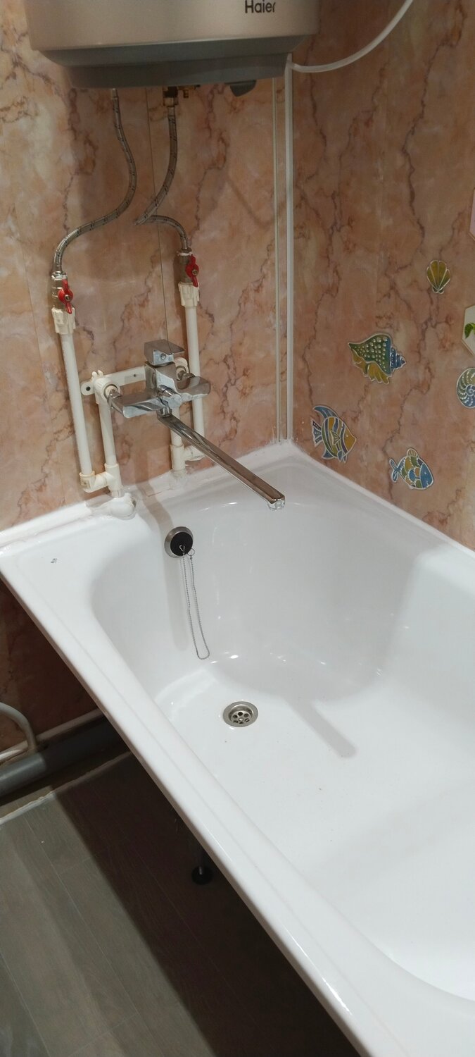 смеситель в ванной, ванна, установка ванны, подводка воды к смесителю в ванной, короб для смесителя в ванной